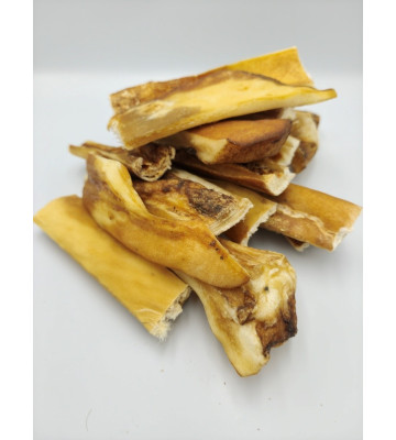 Suszona Skóra Wołowa 1 kg -  Naturalny Przysmak dla Psa